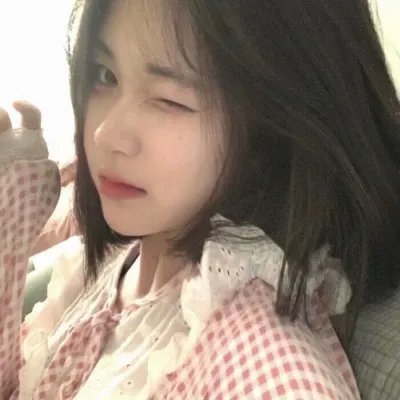 地铁女孩封面